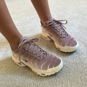 Women’s Nike Airmax Plus TN Shoes Size 7